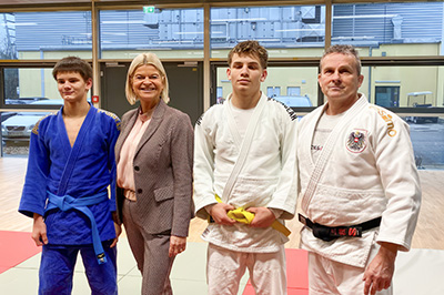 Besuch von Ministerin Klaudia Tanner im SLZ